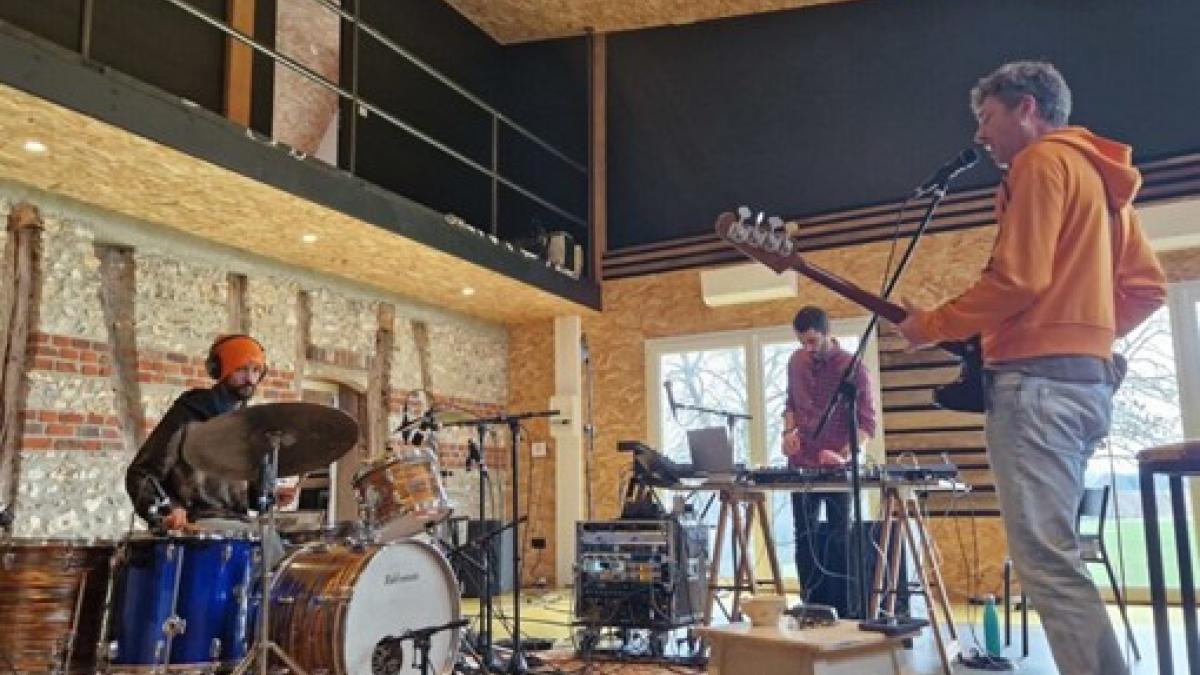 répétition au sein de l'atelier de "la Fabrique de Sigy"