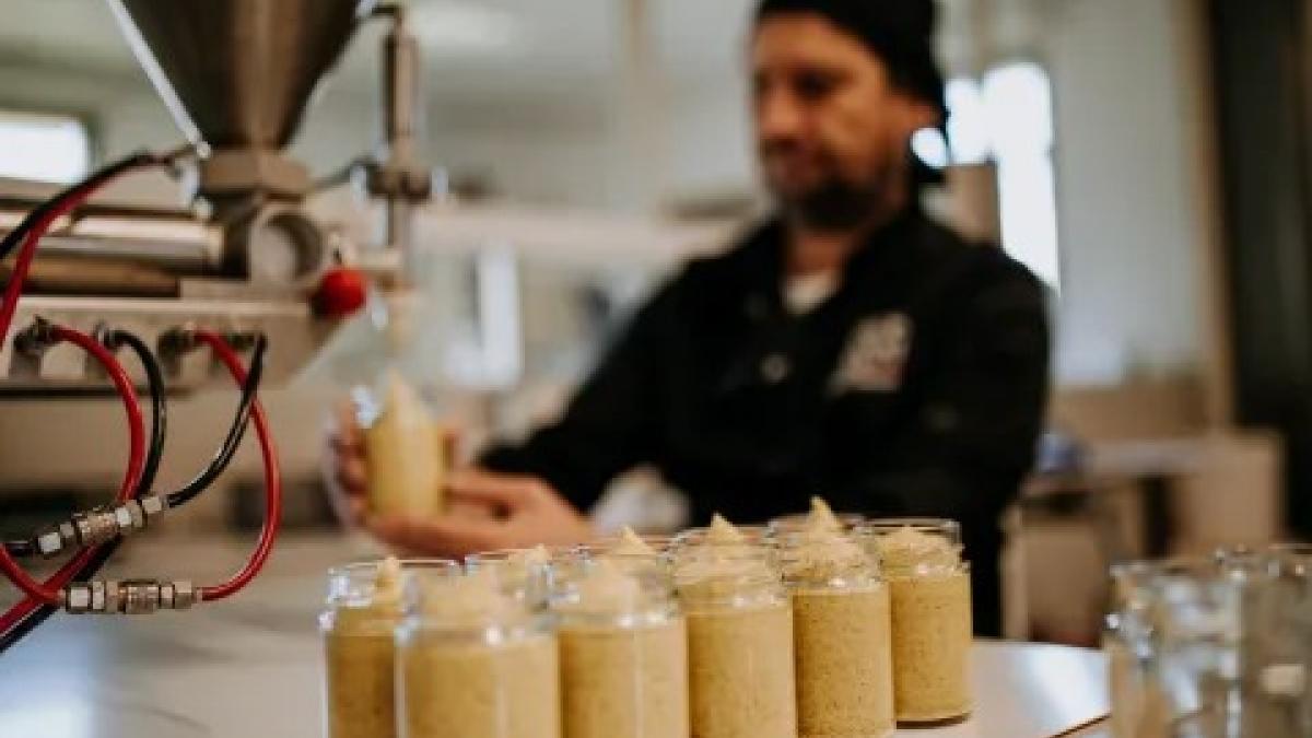 La manufacture de pots à moutarde